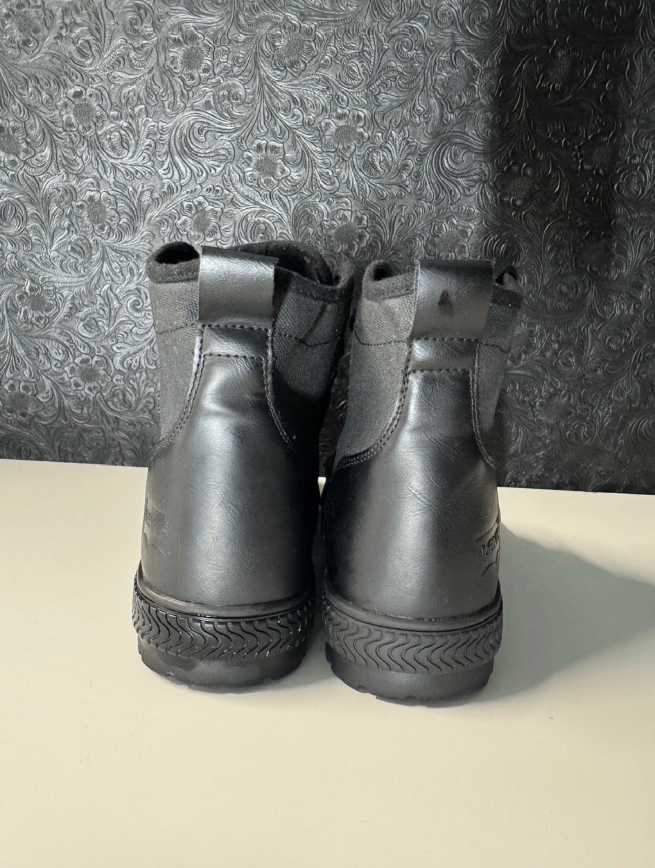 Levi's Black Canvas Lace-Up Ankle Boot (Like New)