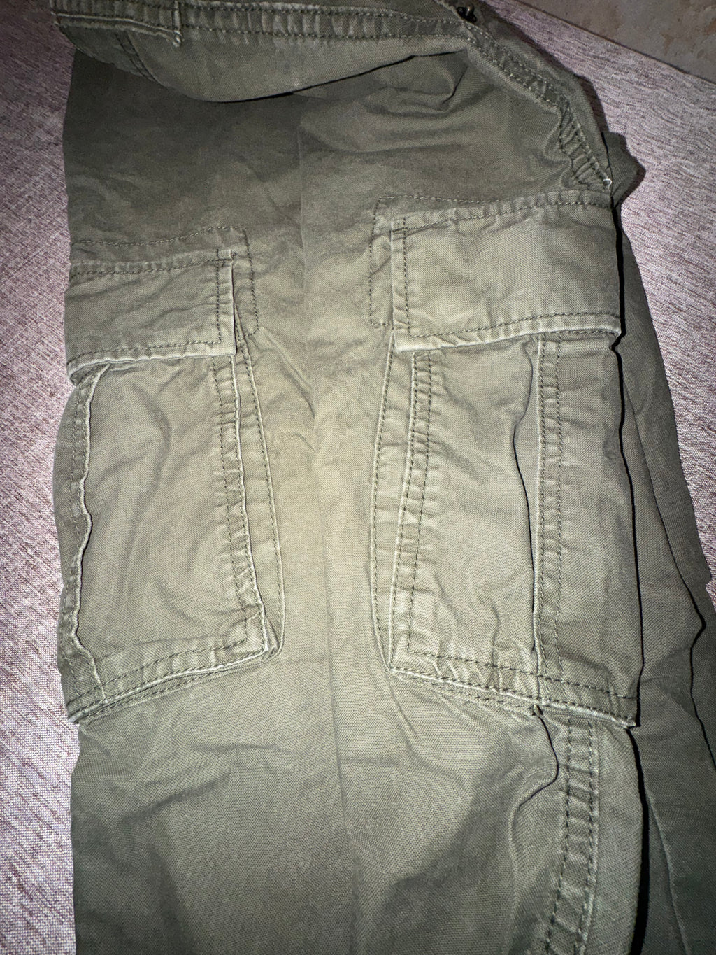 Old Navy 94 Cargo Pants (Like New)