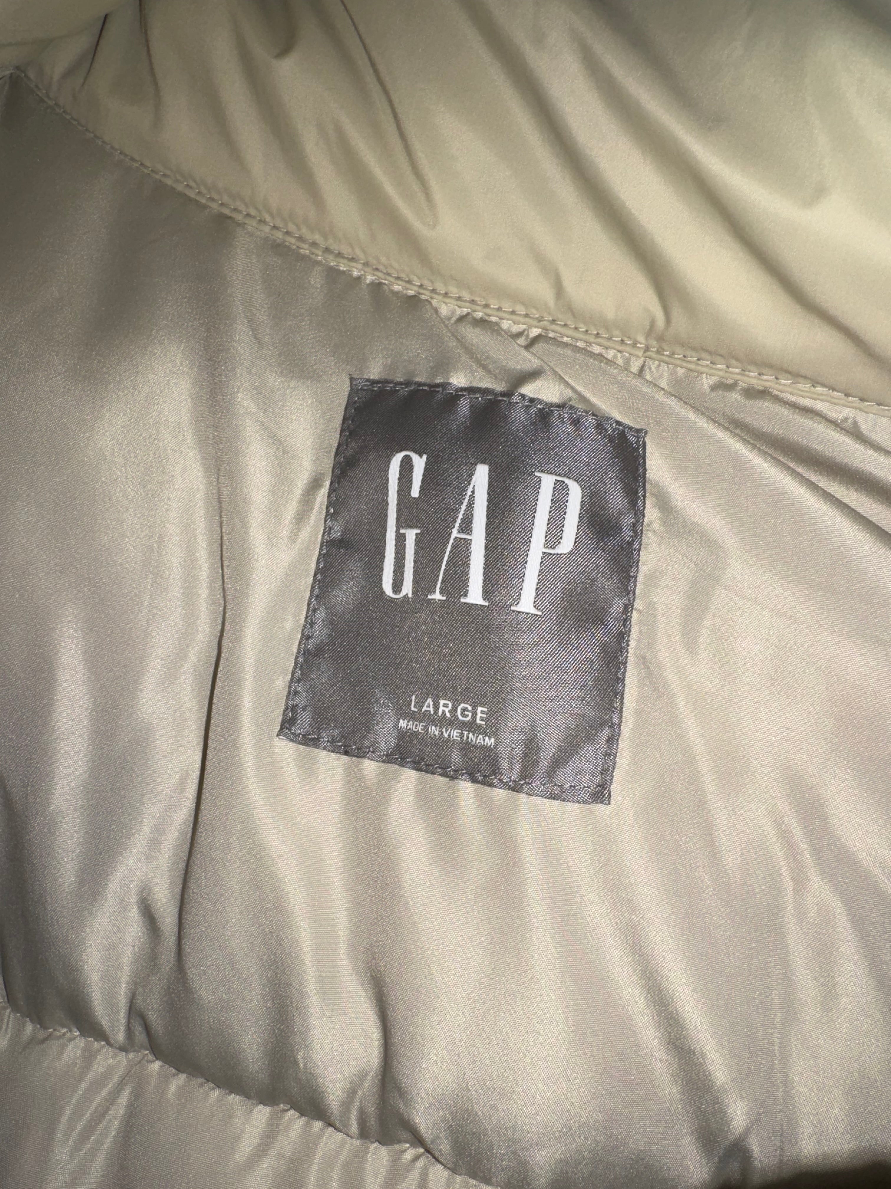 GAP Recycled Cream Nylon Puffer Vest