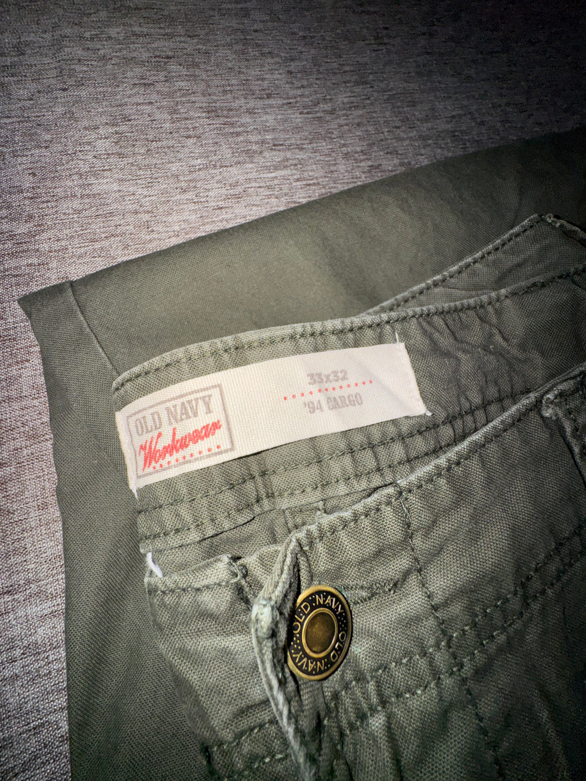 Old Navy 94 Cargo Pants (Like New)