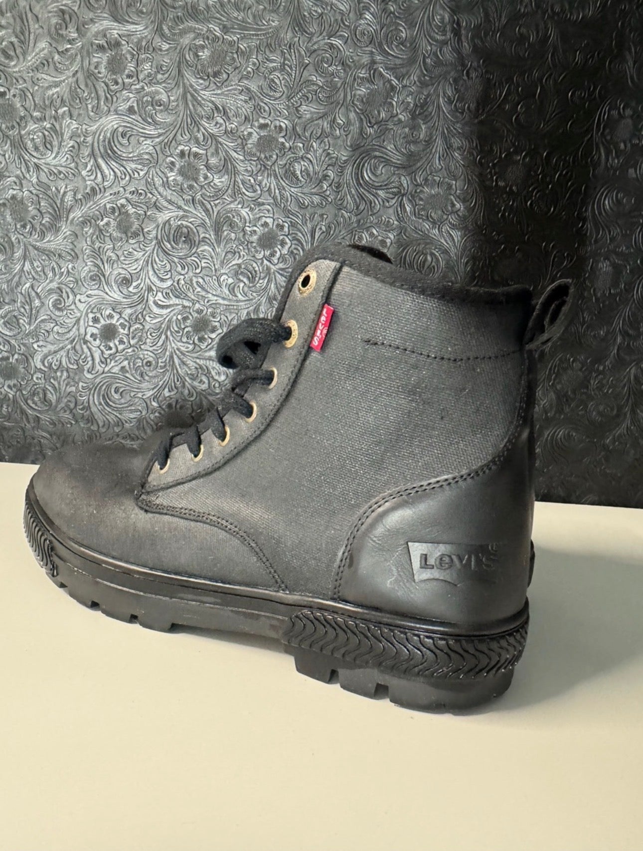 Levi's Black Canvas Lace-Up Ankle Boot (Like New)