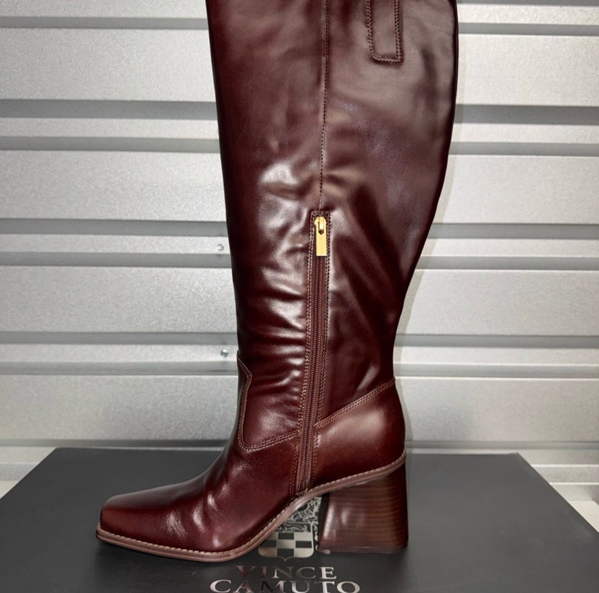 Vince Camuto Women's Rich
Brown Heeled Boots (New)