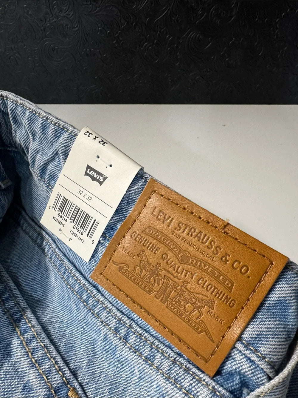 Levi's Low Loose Women's Jeans (New)