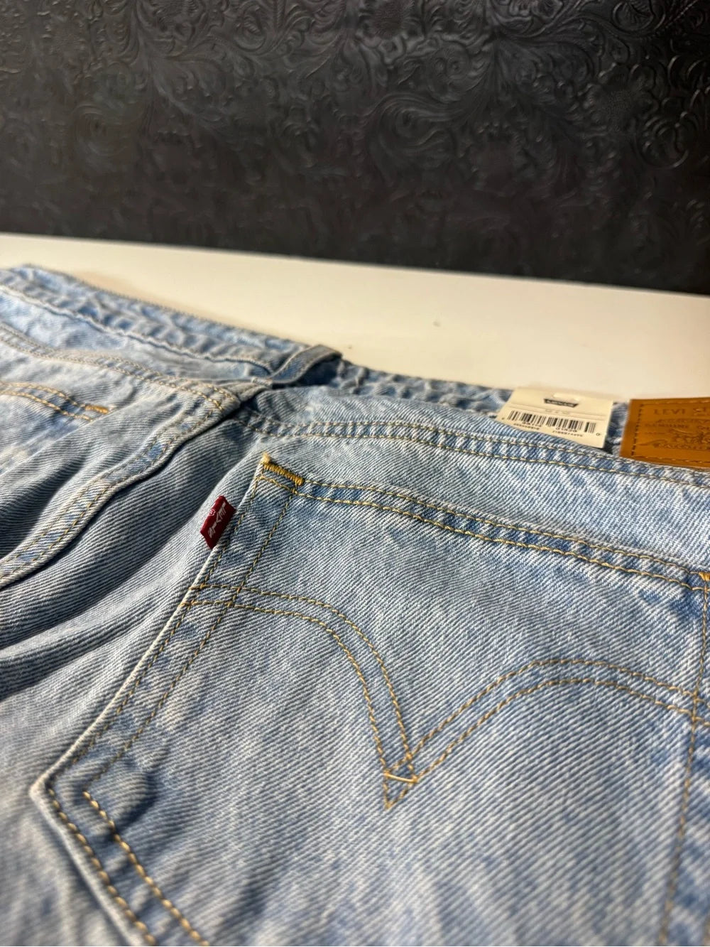 Levi's Low Loose Women's Jeans (New)