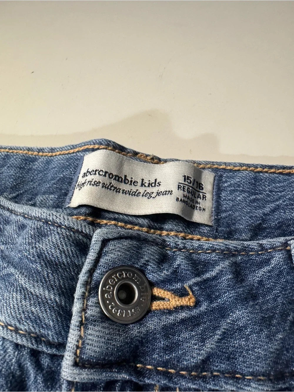 Abercrombie Kids high rise ultra wide leg jeans (New)