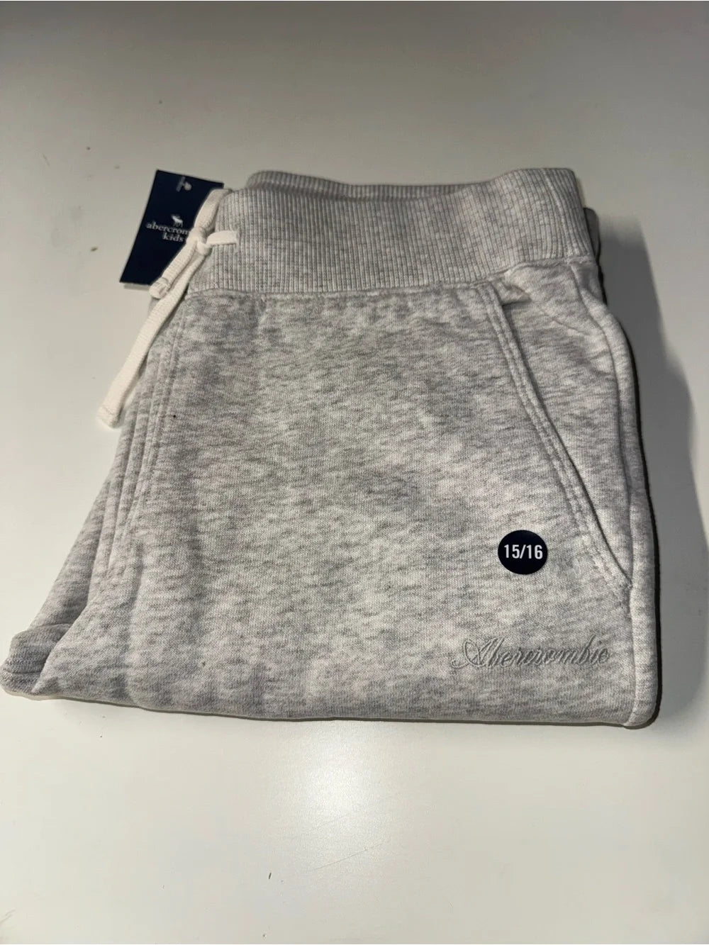 Abercrombie kids Light Gray sweatpants (New)
