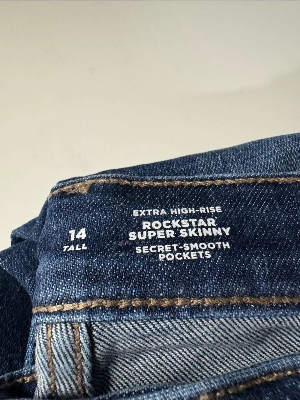 Old Navy High-Waisted Rockstar Super-Skinny Jeans (New)