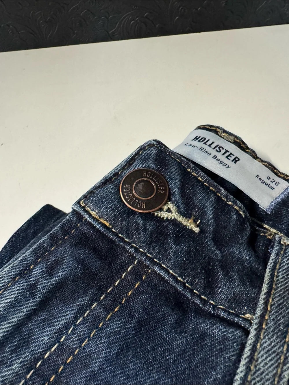 Hollister Baggy Low-Rise and Thigh Relaxed Leg (New)