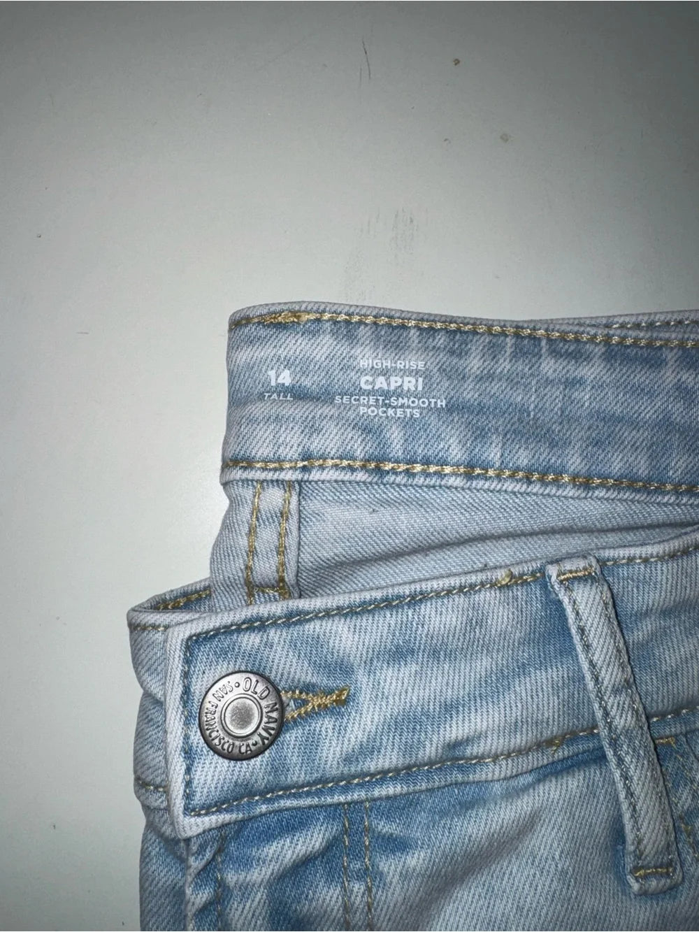 Report Old Navy High-Rise Capri Secret-Smooth Pockets Blue Skinny Jeans (New)