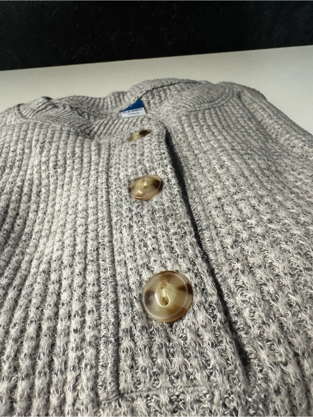 Old Navy waffle-knit button-down long-sleeve top (New)